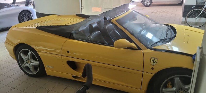 1997 Giallo Spider Manual - photo 2