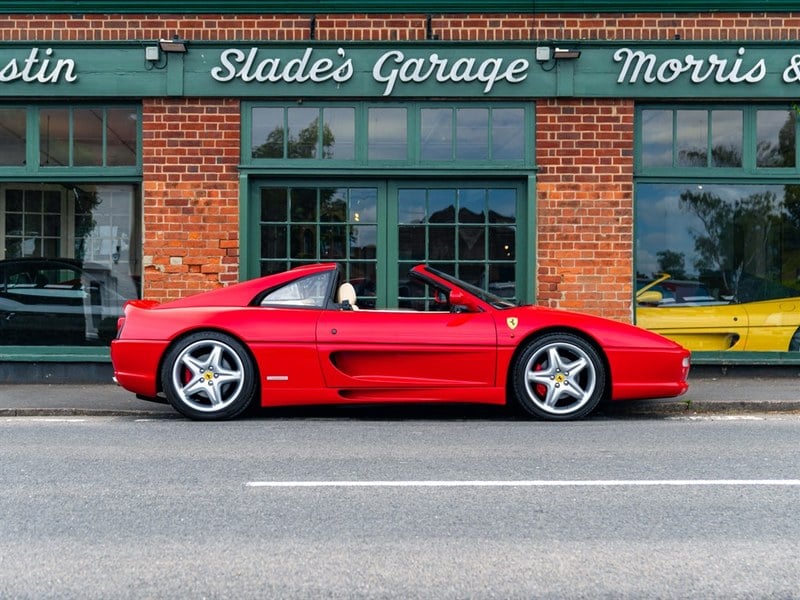 Rosso GTS — photo 2